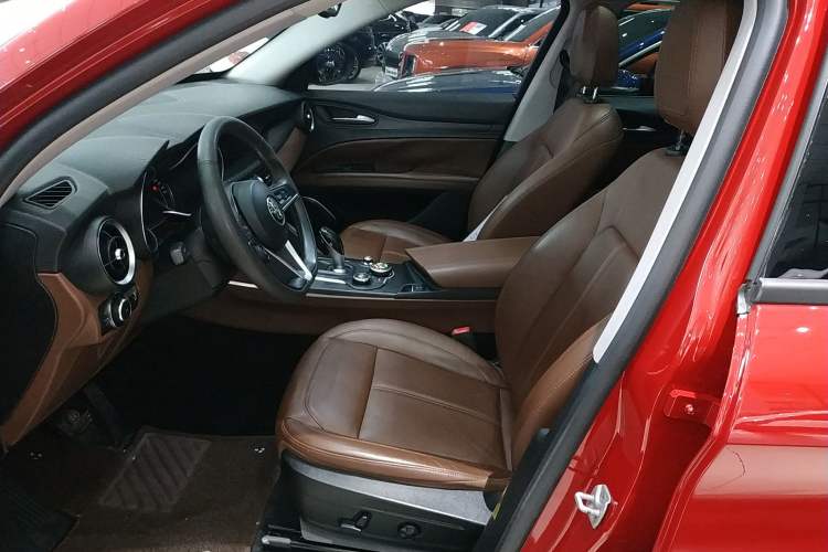 Used Alfa Romeo Stelvio 2017 2.0T 200HP Elite Edition