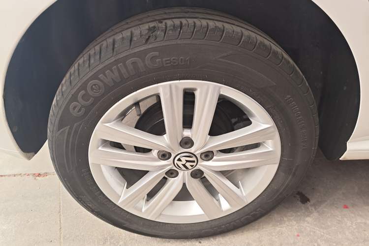 Used Volkswagen Polo 2016 1.6L Automatic Comfort Model
