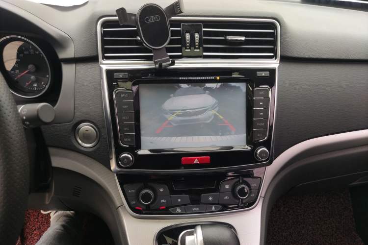 Used Haval H6 2015 Sport Edition 1.5T Automatic Two-Wheel Drive Luxury Model