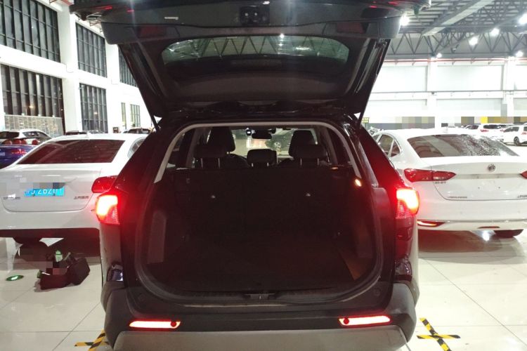 Used Toyota RAV4 2020 Dual-Engine 2.5L E-CVT Two-Wheel Drive Elite Edition
