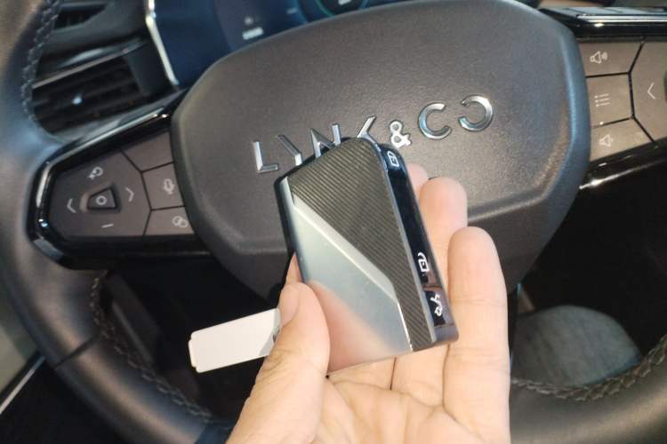 Used Lynk & Co 06 EM-P 2022 PHEV 84 km Range Pro Version
