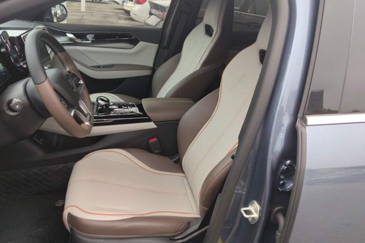 Used BYD Qin PLUS 2024 Honor Edition EV 420KM Beyond Model