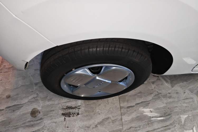 Used Geely Galaxy Panda 2024 Panda Mini 200km Endurance Bear
