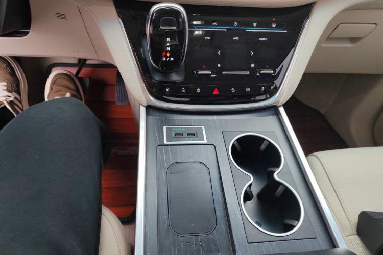 Used Buick GL8 2020 Avenir Avia Six-Seat Deluxe Edition