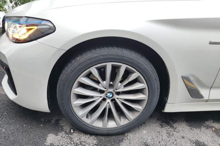 Used BMW 5 Series 2018 525Li Luxury Package

