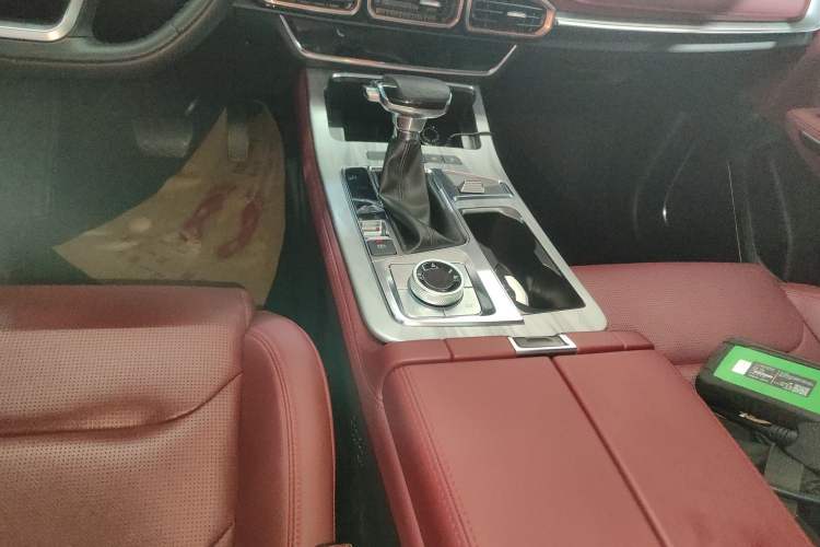 Used JETOUR X70 PLUS 2025 1.5T CVT Flagship PRO 5-Seater
