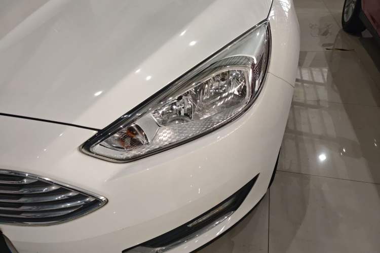 Used Ford Focus 2017 Sedan 1.6L Automatic Fashion Edition Smart Drive Version