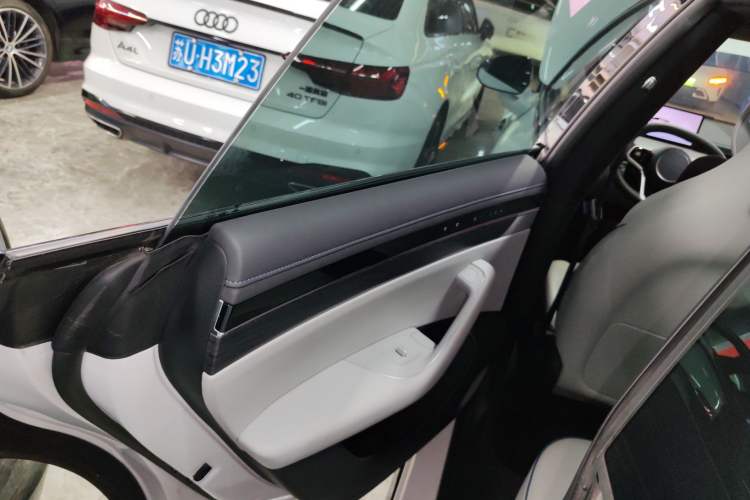 Used Hima Luxeed S7 2024 Max
