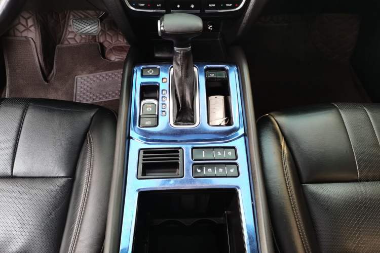 Used GAC Trumpchi GS8 2017 320T Two-Wheel Drive Luxury Smart Connectivity Version (7 Seats)
