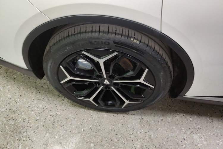 Used  SL03 2024 135Plus Glory Edition
