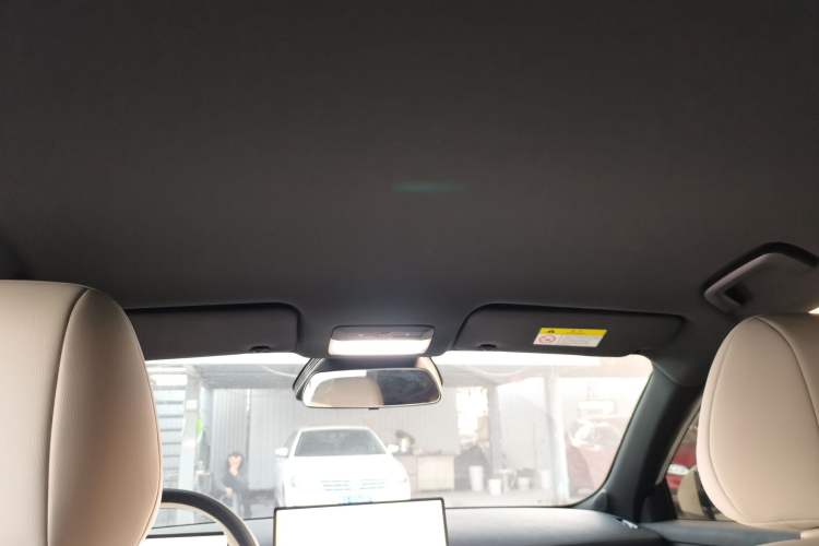 Used Baojun Yunhai 2024 140km Plug-in Hybrid Version
