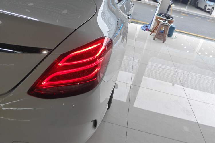 Used Mercedes-Benz C-Class 2017 Facelift C 200 L Sport Edition