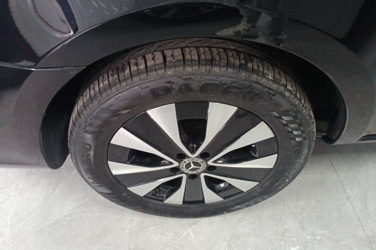 Used Mercedes-Benz Vito 2023 2.0T Elite Version 7 Seats
