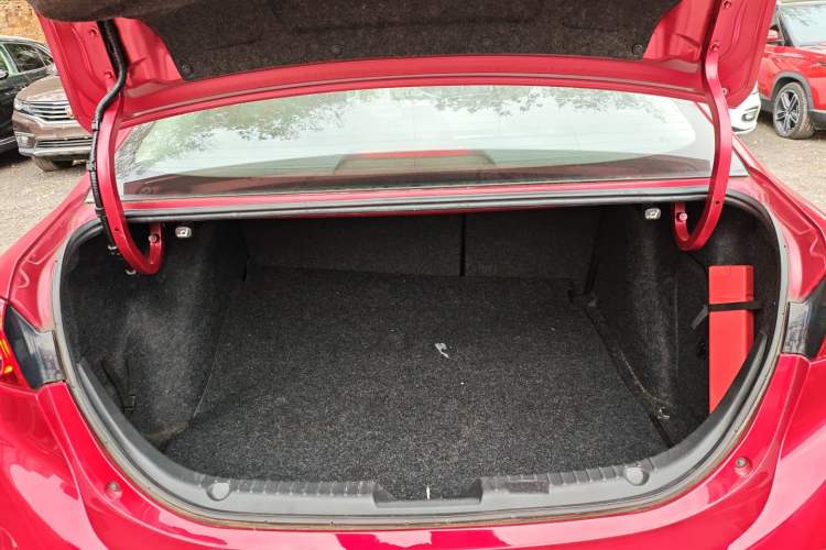 Used Mazda Mazda 3 Axela 2017 Sedan 1.5L Automatic Luxury Model Emission Standard China V
