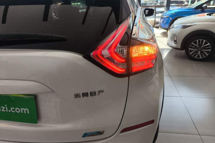 Used Nissan Murano 2021 2.5L XE Two-Wheel Drive Elite Edition
