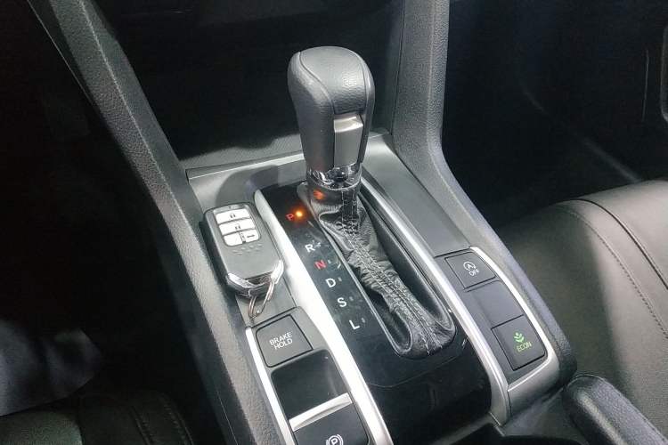 Used Honda Civic 2016 220TURBO CVT Luxury Edition
