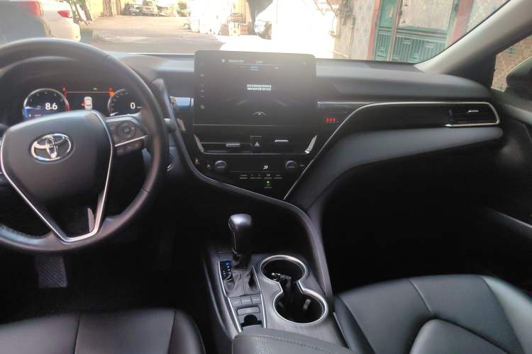 Used Toyota Camry 2021 2.5G Luxury Edition
