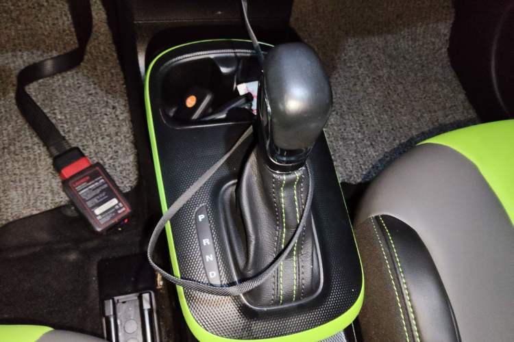 Used Roewe Clever 2021 302 km New Four-Seater Super-Efficient Version
