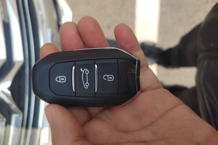 Used Citroen C4L 2013 1.8L Automatic Jingzhi Edition
