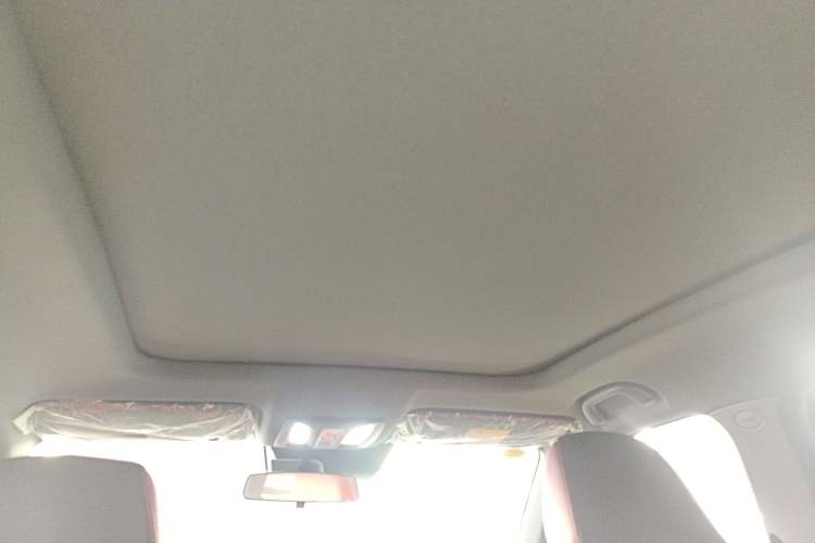 Used Oshan Z6 2023 Blue Whale 1.5T DCT Smart Luxury Model