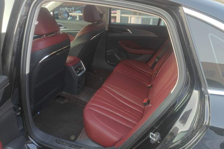 Used Hongqi H5 2024 2.0T Automatic Smart Connect Flagship Edition
