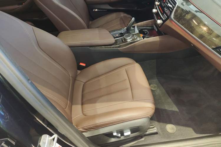 Used BMW 5 Series 2019 Restyled 525Li M Sport Package
