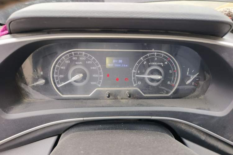 Used SAIC MAXUS Xintu V80 2021 2.0T PLUS Manual City Edition Short Wheelbase Ultra-Low Roof 5/6 Seats