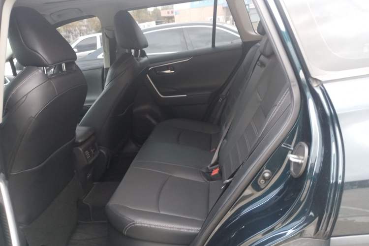 Used Toyota Wildlander 2022 Dual-Engine 2.5L E-CVT Two-Wheel Drive Prestige Edition
