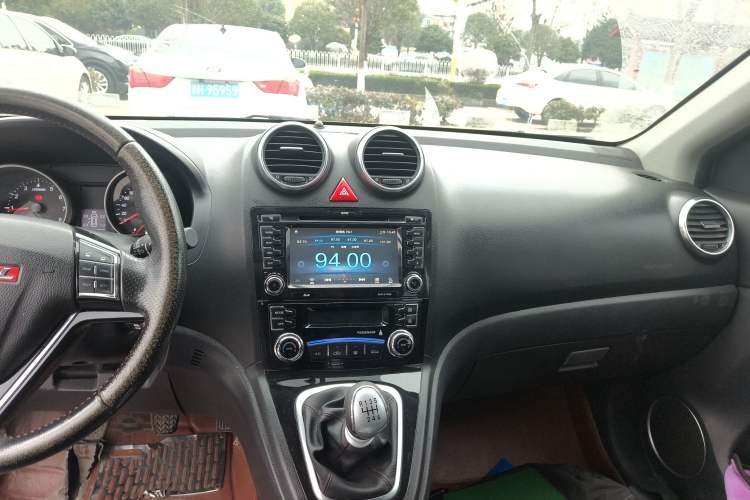 Used Haval H6 2015 Upgraded Model 1.5T Manual Two-Wheel Drive Elite Version
