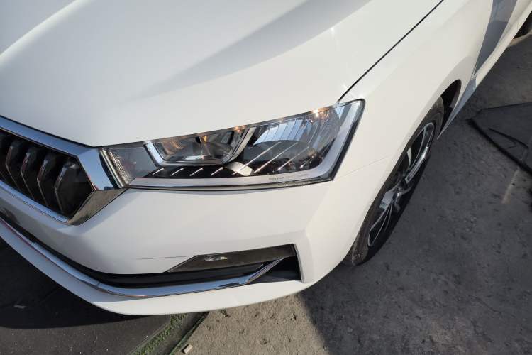 Used Skoda Rapid 2020 1.5L Automatic Comfort Edition
