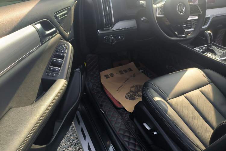 Used BYD Tang 2018 2.0T Automatic SmartConnect Prestige 7-Seater China V Standard
