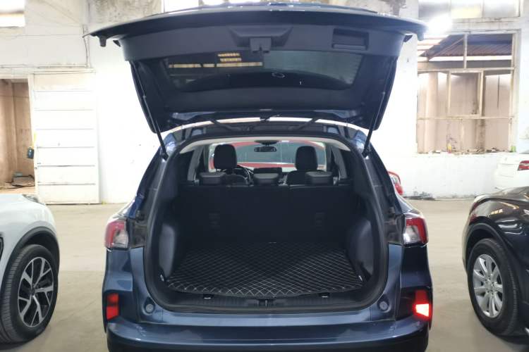 Used Ford Escape 2020 EcoBoost 245 Two-Wheel-Drive Titanium Edition
