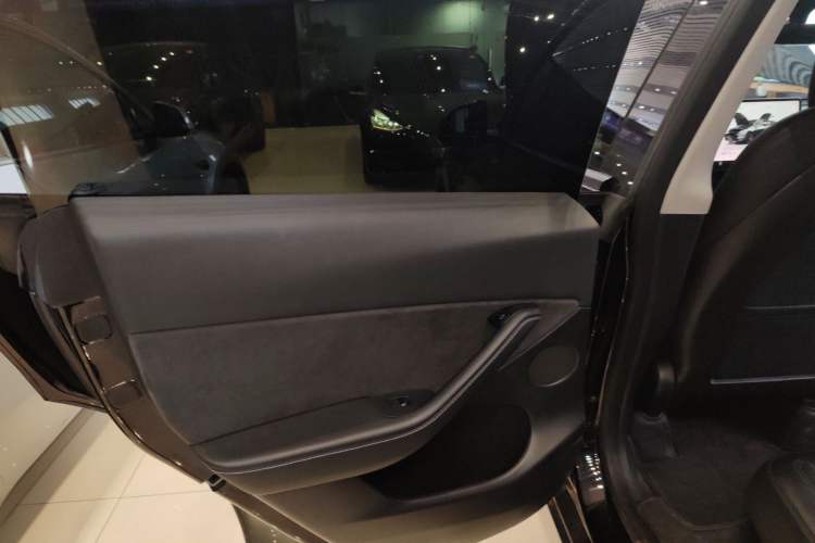 Used Tesla Model Y 2022 Rear-Wheel-Drive Version
