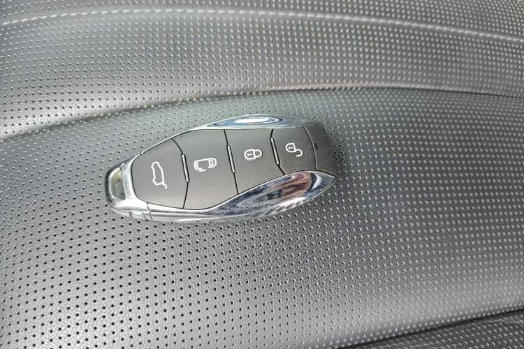 Used Hongqi HQ9 PHEV 2024 2.0T Four-Wheel Drive Luxury Edition