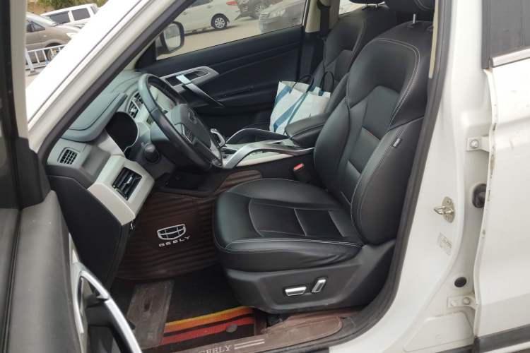 Used Geely Auto Emgrand X7 Sport 2020 1.8TD DCT Two-Wheel Drive Smart Connect 4G-Enabled Version
