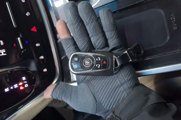 Used Buick GL8 2021 ES Land Cruiser 653T Luxury Edition
