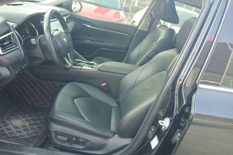 Used Toyota Camry 2019 2.0G Luxury Edition China VI Standard
