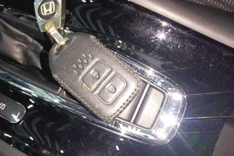 Used Honda Vezel 2017 1.8L CVT Front-Wheel Drive Pioneer Edition