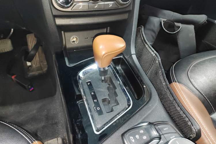 Used Soueast DX7 2017 1.5T Automatic Glory Edition