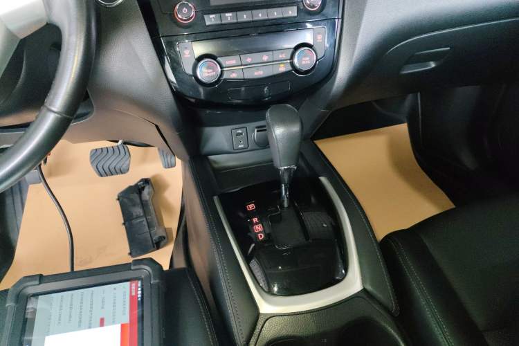 Used Nissan X-Trail 2015 2.0L CVT Comfort MAX Edition 2WD