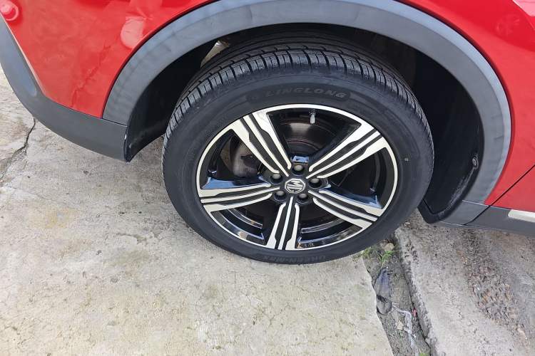 Used MG ZS 2020 Global Bestseller with 1.5L Engine Manual Transmission and a Massive 65-Inch Panoramic Sunroof Version
