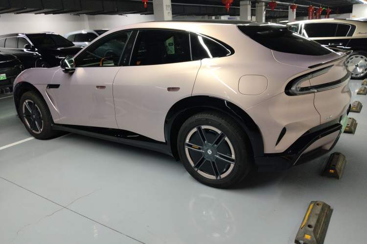 Used  YU7 2025 Ultra-Long Range All-Wheel Drive Pro Version
