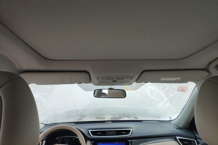 Used Nissan X-Trail 2014 2.5L CVT Leading Edition 4WD
