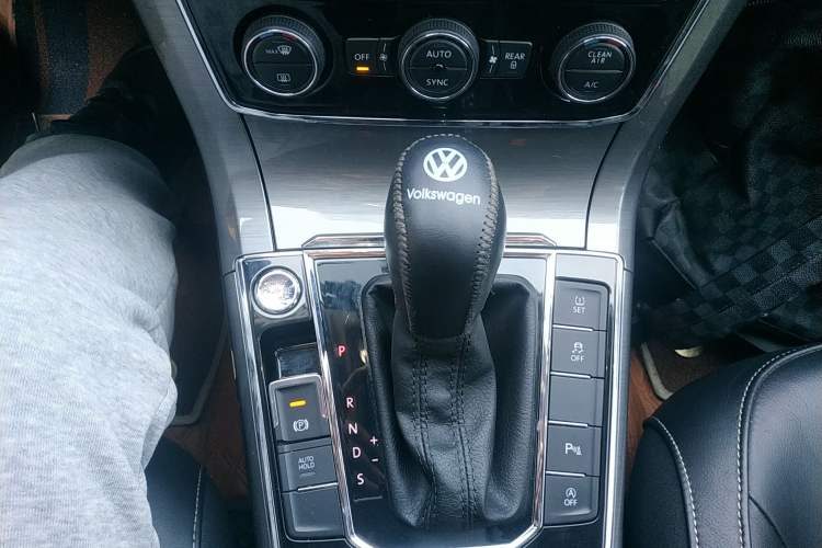 Used Volkswagen Passat 2017 330TSI DSG Luxury Edition
