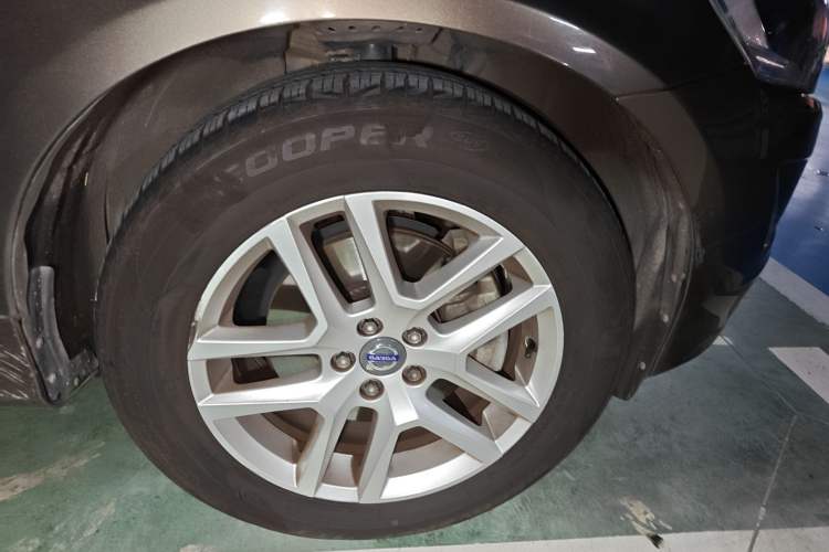 Used Volvo XC60 2016 T5 Smart Upgrade Model
