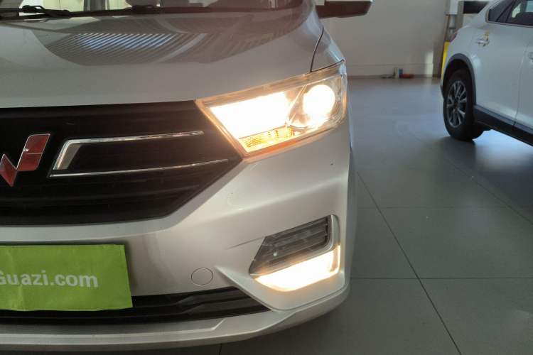 Used Wuling Hongguang 2018 1.5L S Standard Version L2B
