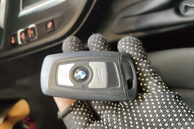 Used BMW 3 Series 2015 320Li Fashion Model
