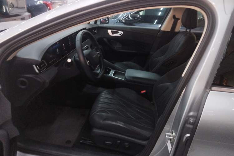 Used Roewe D7 2023 DMH 125km Flagship Edition