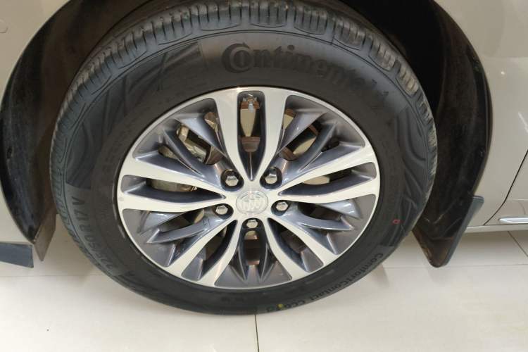 Used Buick GL8 2023 ES Lu Zun Deluxe Model
