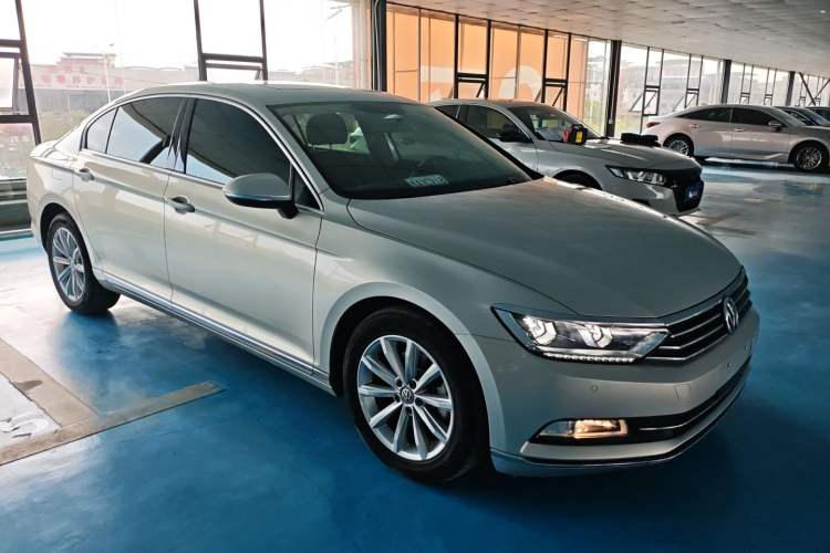 Used Volkswagen Magotan 2019 330TSI DSG Leading Model China VI Standard